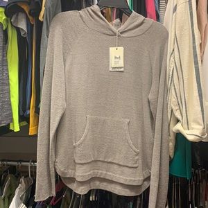 NWT BAREFOOT DREAMS PULLOVER HODDIE